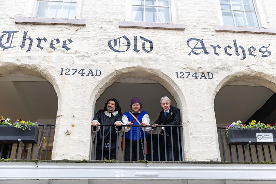 Dark Chester Tour 01