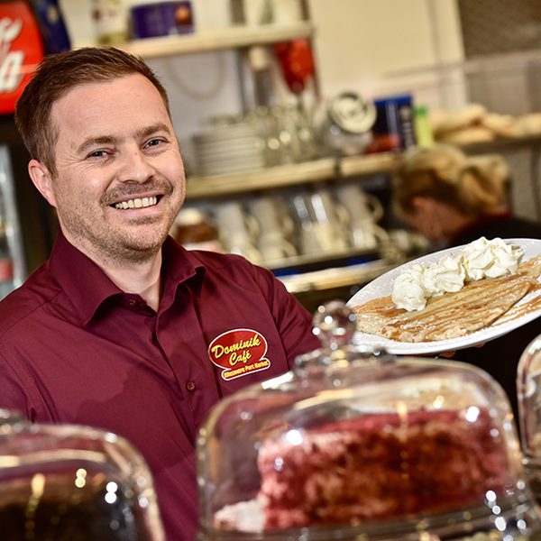 Dominik Cafe 42301993