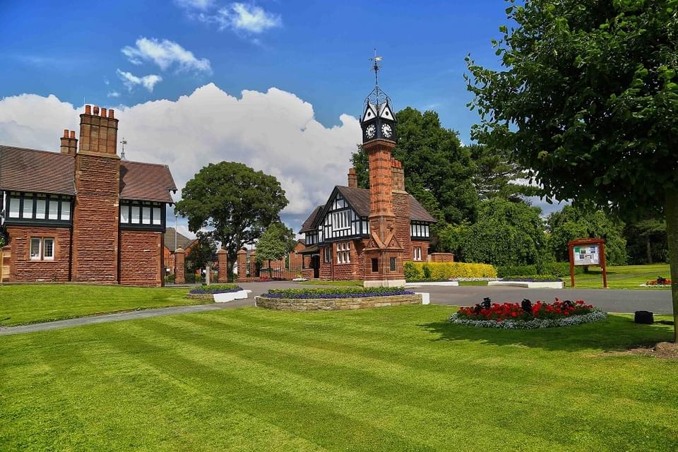 Queens Park Crewe 03